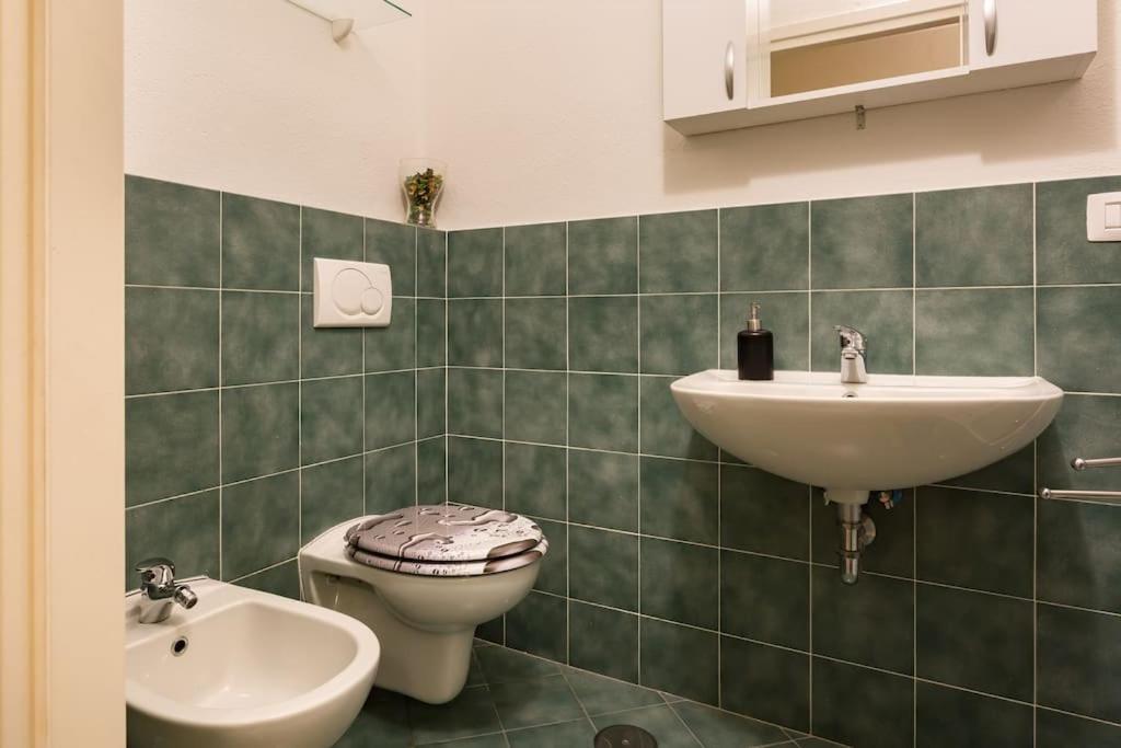 Holiday House Esedra Рим Екстериор снимка